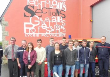 Lamballe. Les élèves pompiers ont fait leur rentrée au lycée Henri-Avril