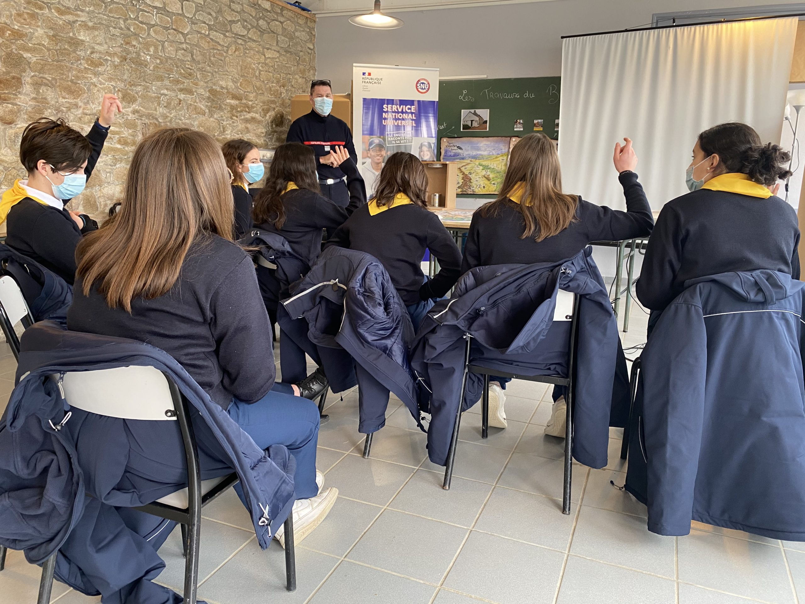 Animation de l'atelier de prévention des risques domestiques pour les jeunes sur l'Ile Grande par le SDIS 22