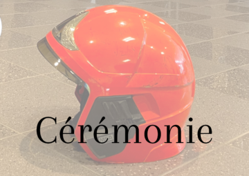 Cérémonie de remise de casques et de galons